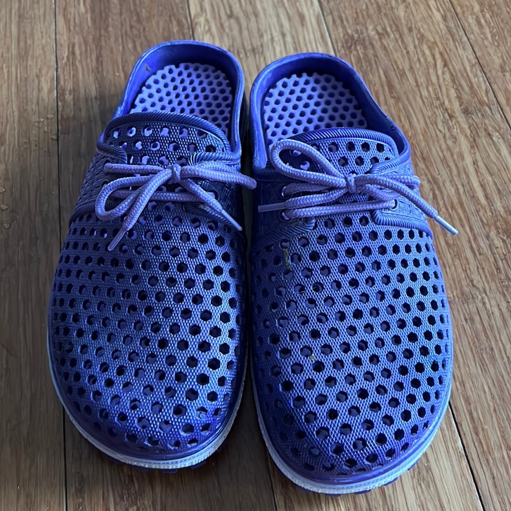 Water shoes